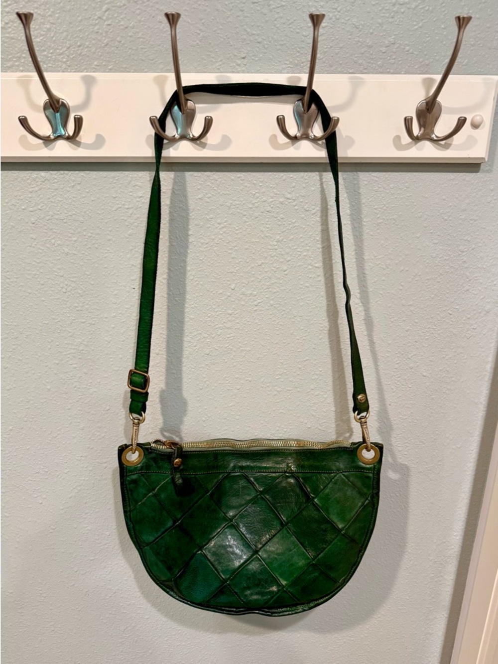 Spectacular Campomaggi “Bottliglia” Green Leather Bag